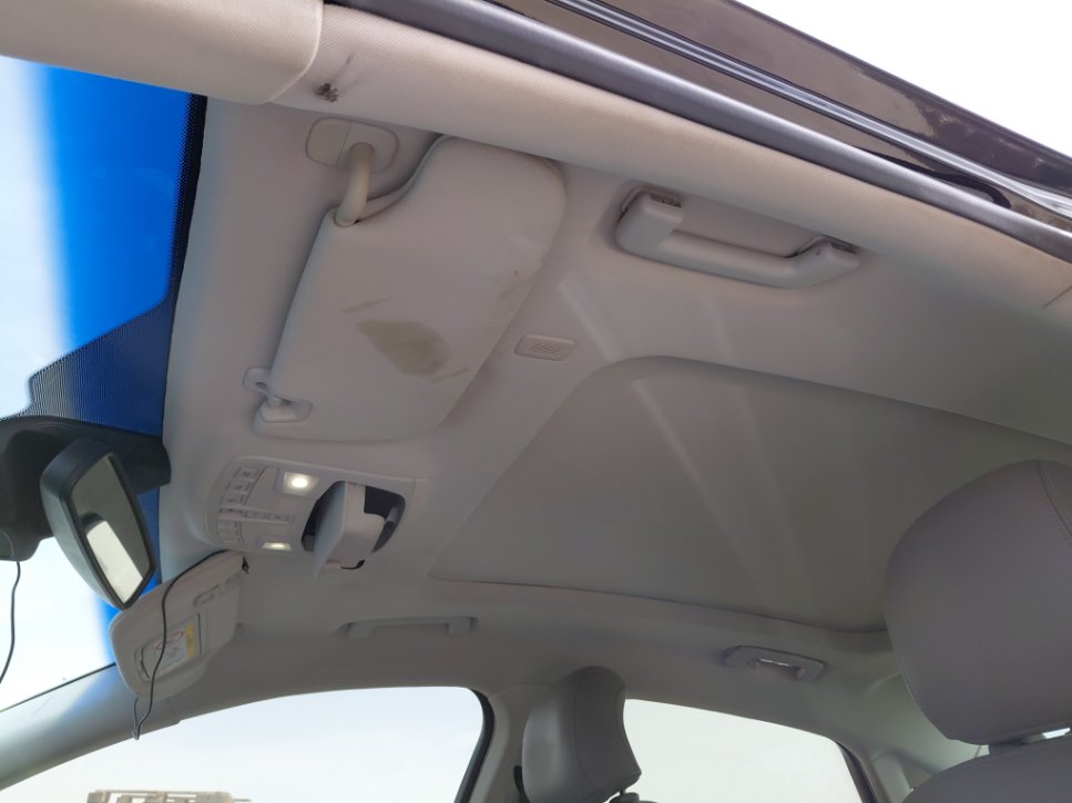 Ford Taurus  2022 image