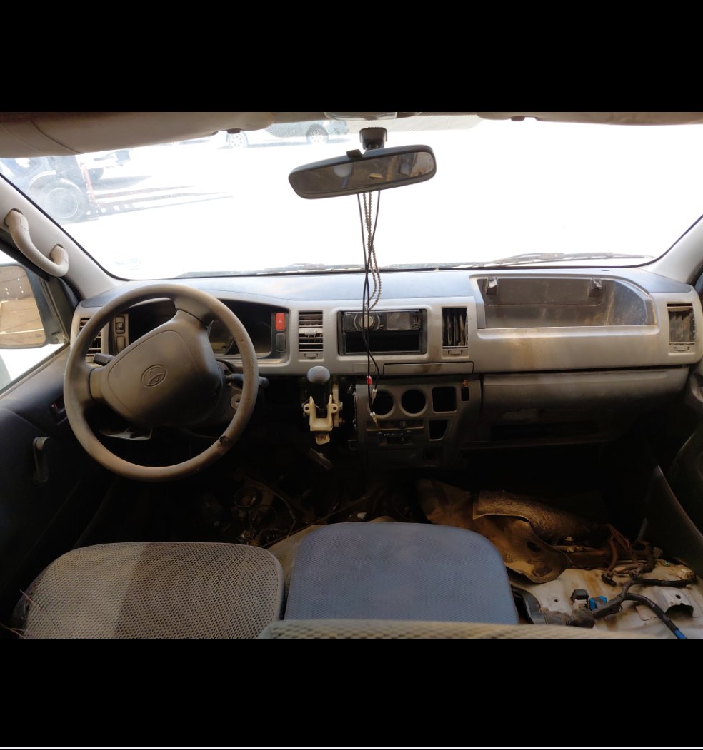 Toyota Hiace  2011 image