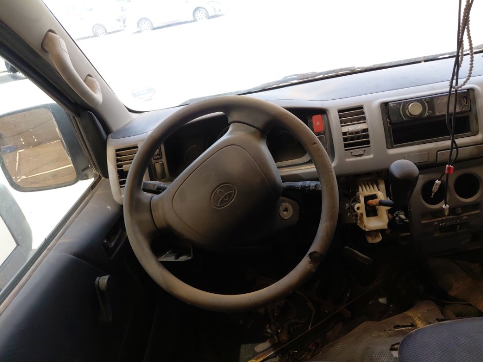 Toyota Hiace  2011 image