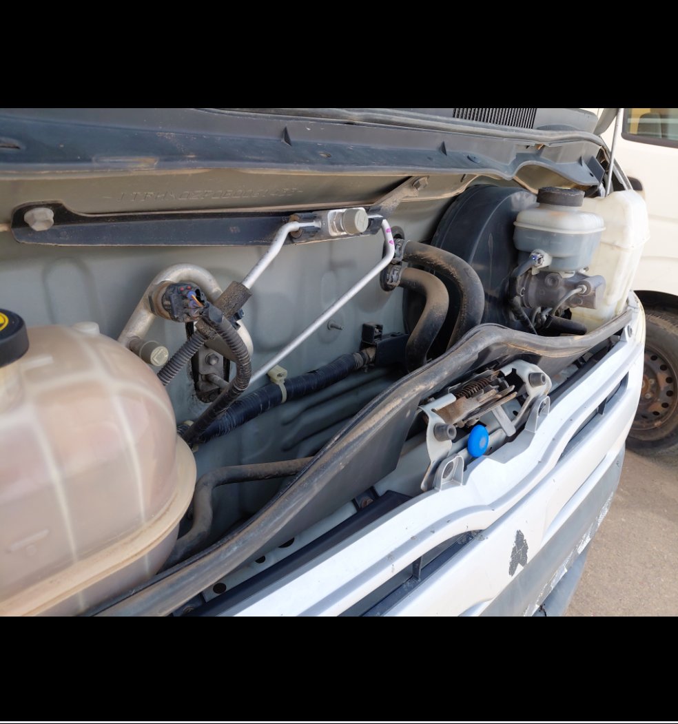 Toyota Hiace  2011 image