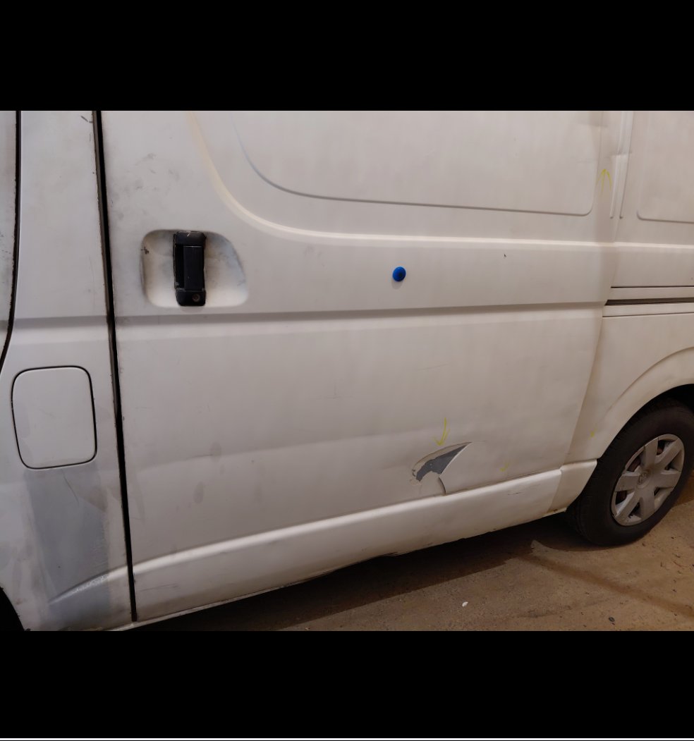 Toyota Hiace  2011 image