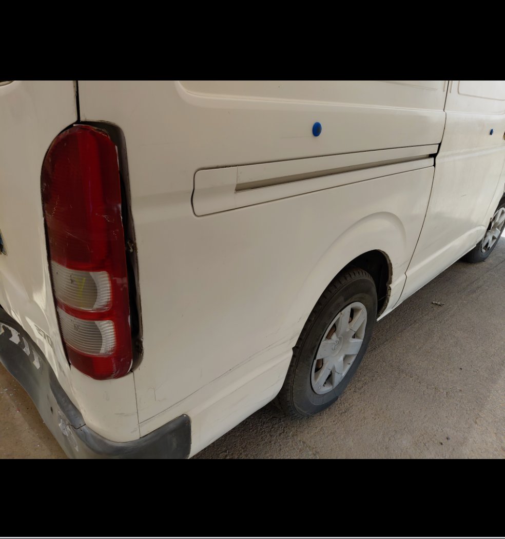 Toyota Hiace  2011 image
