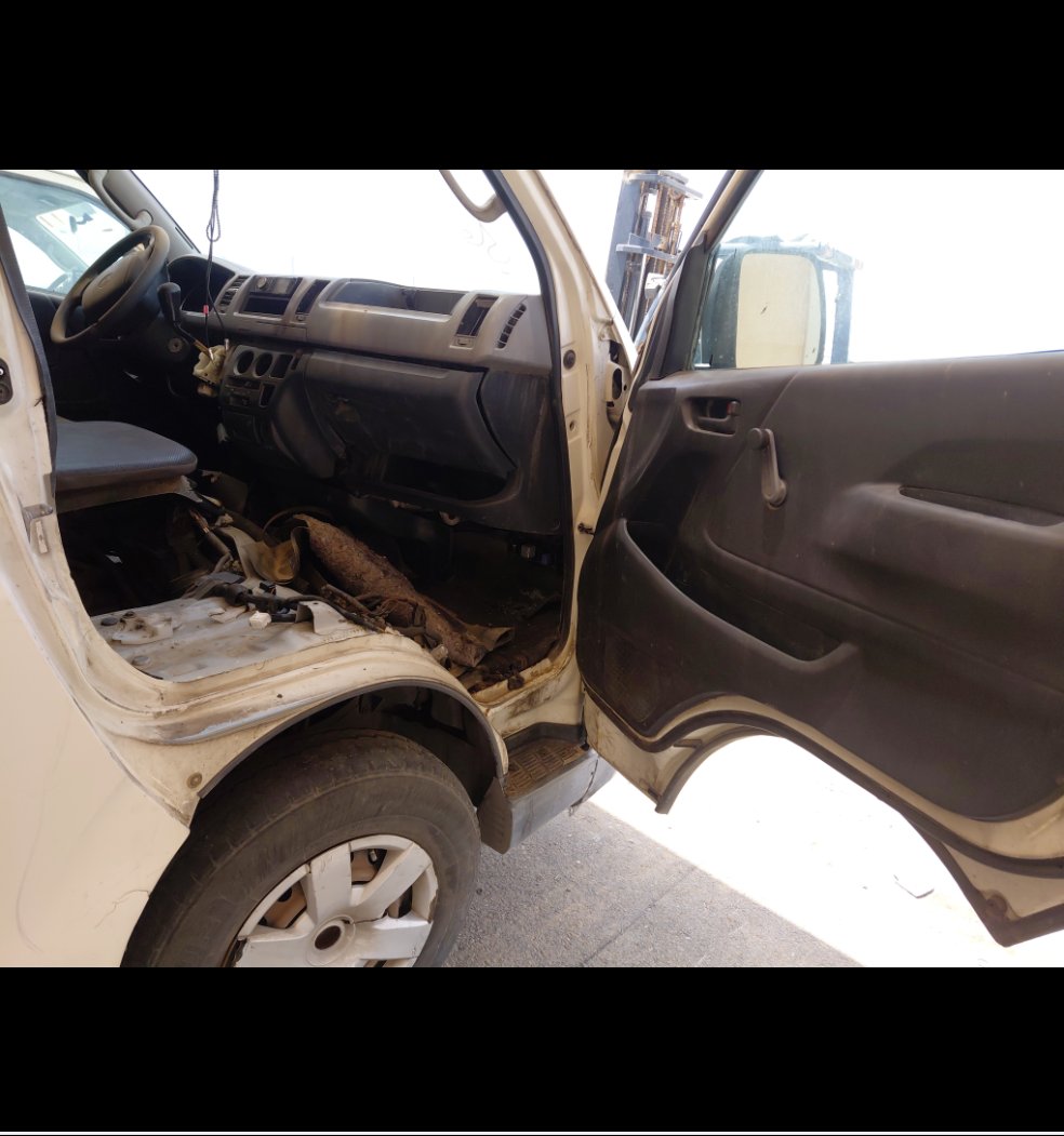 Toyota Hiace  2011 image