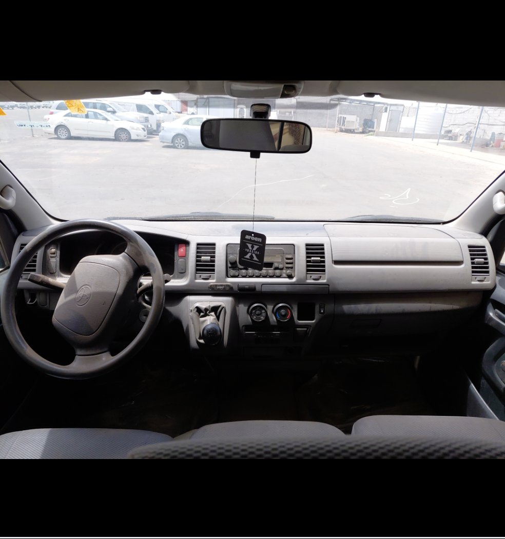 Toyota Hiace Bus  2010 image