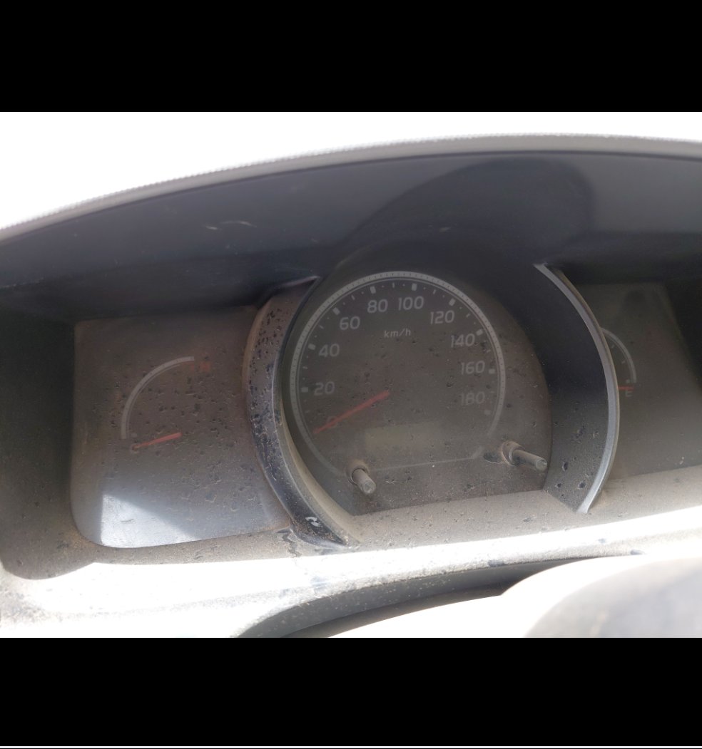 Toyota Hiace Bus  2010 image