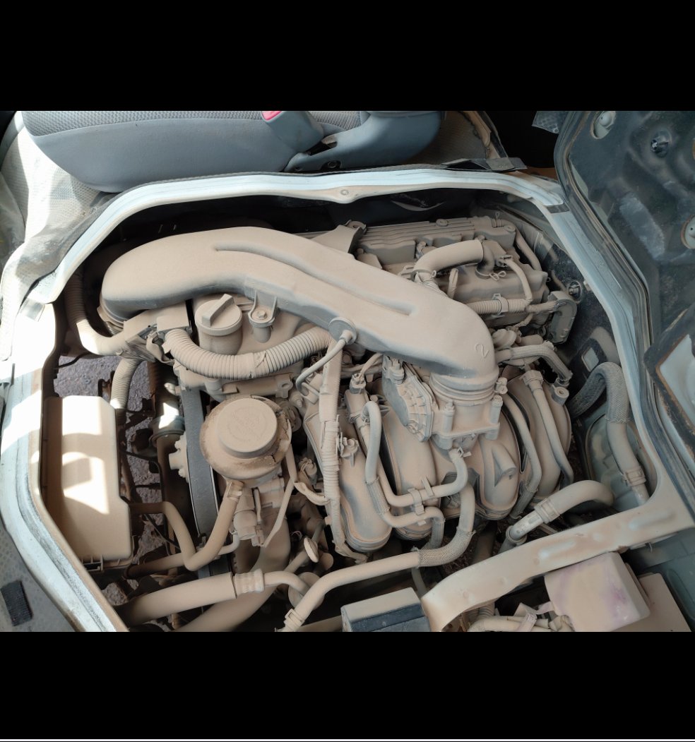 Toyota Hiace Bus  2010 image