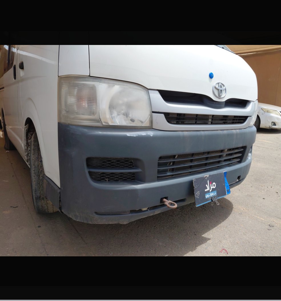 Toyota Hiace Bus  2010 image