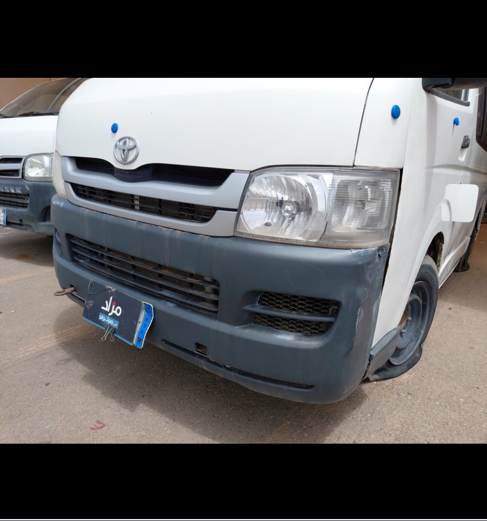 Toyota Hiace Bus  2010 image