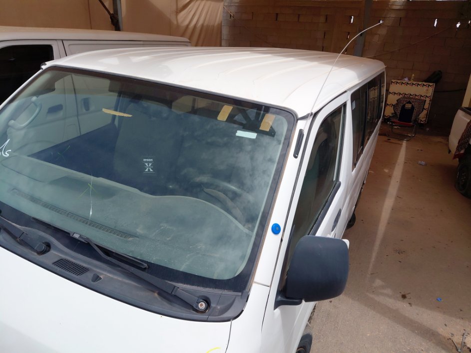 Toyota Hiace Bus  2010 image