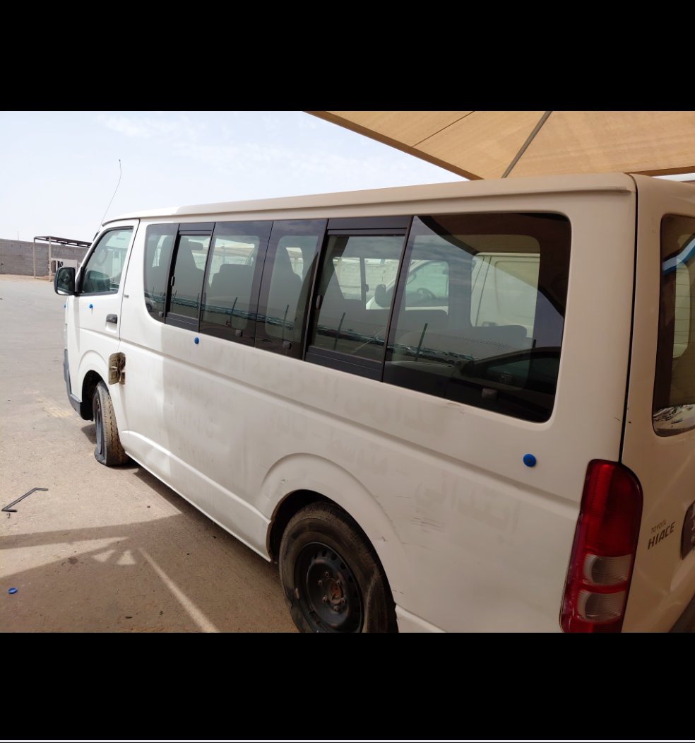 Toyota Hiace Bus  2010 image