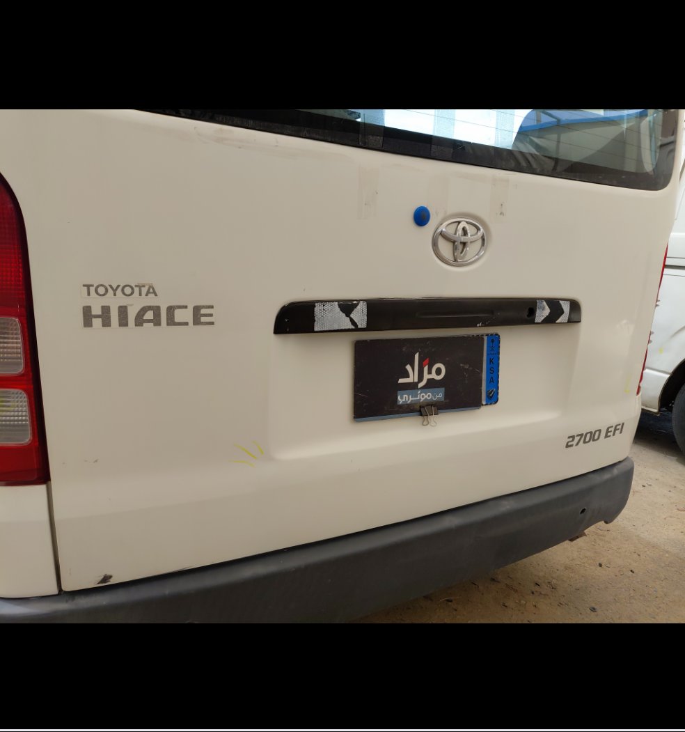 Toyota Hiace Bus  2010 image