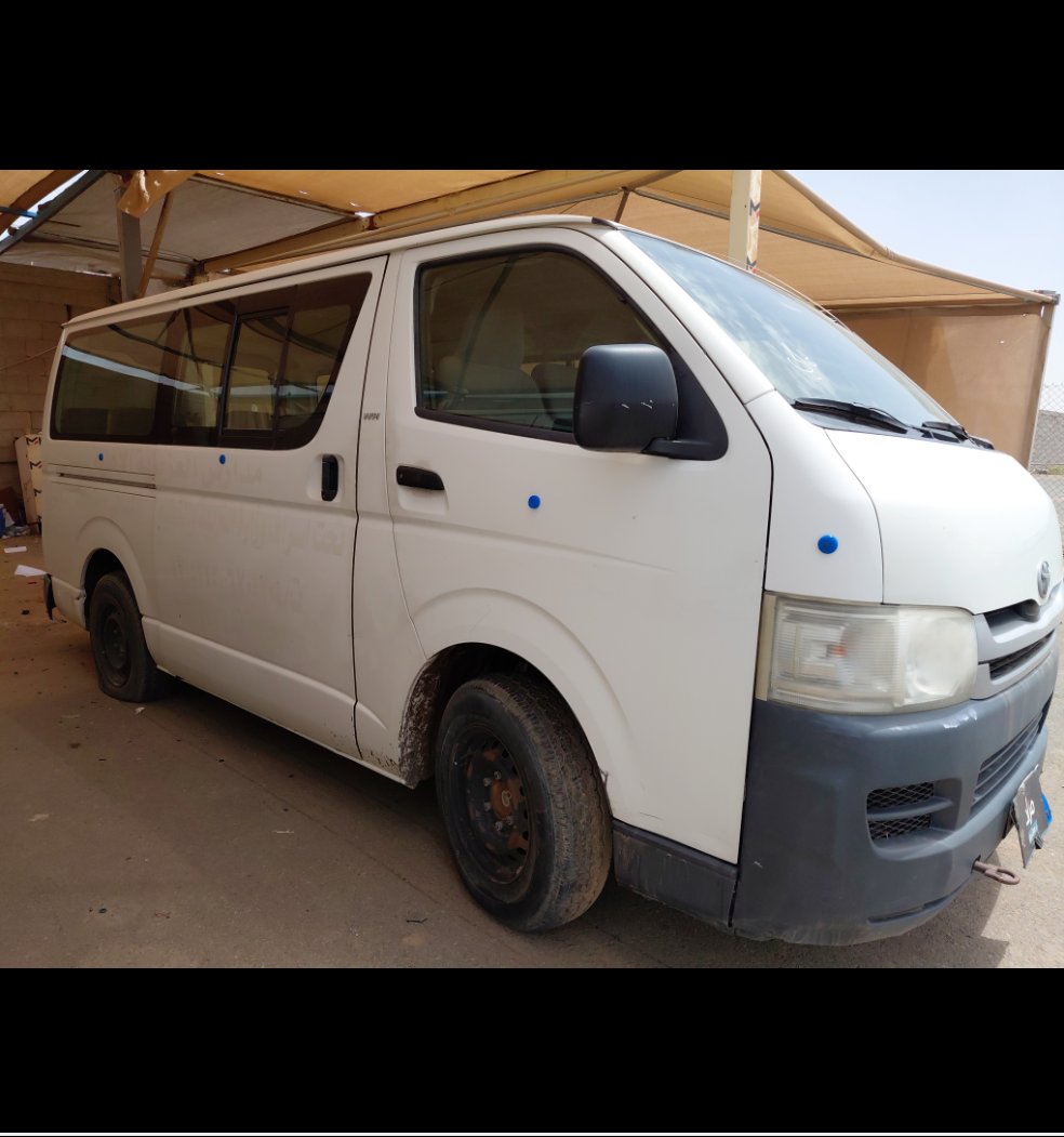 Toyota Hiace Bus  2010 image