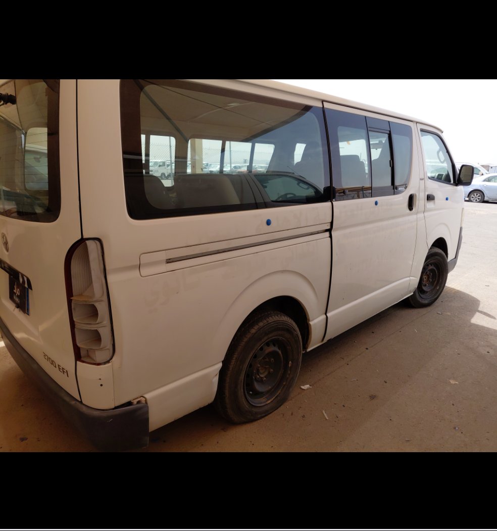 Toyota Hiace Bus  2010 image