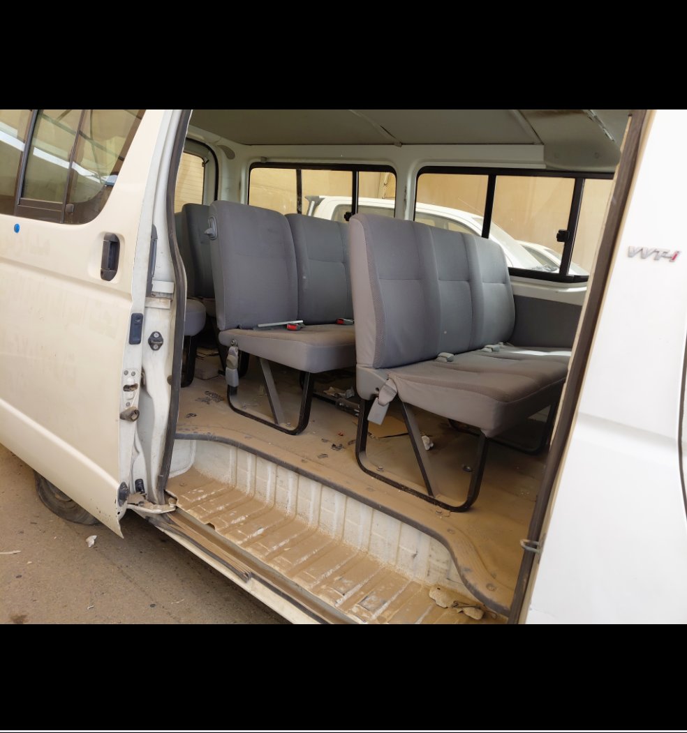 Toyota Hiace Bus  2010 image