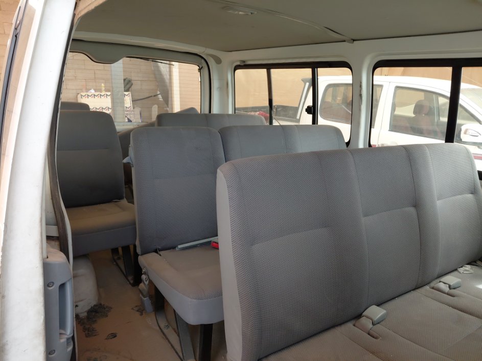 Toyota Hiace Bus  2010 image