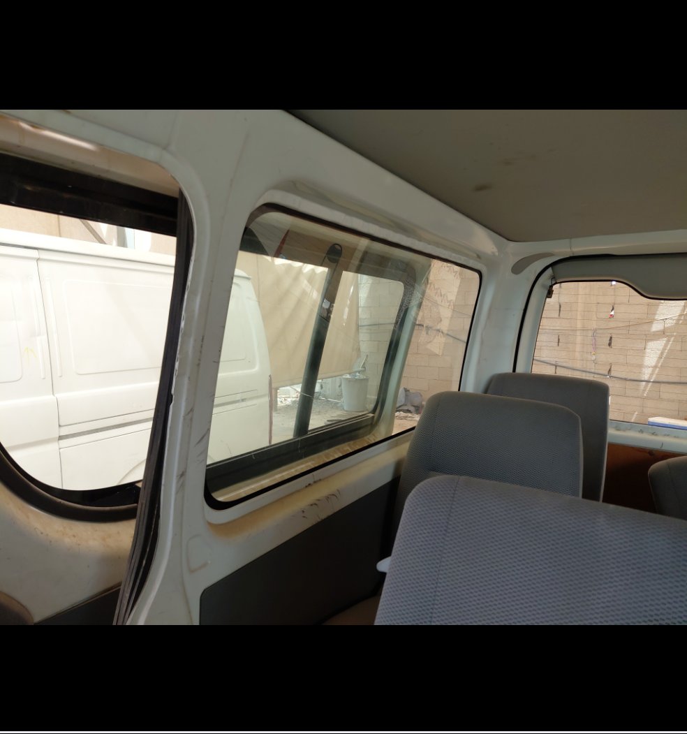 Toyota Hiace Bus  2010 image