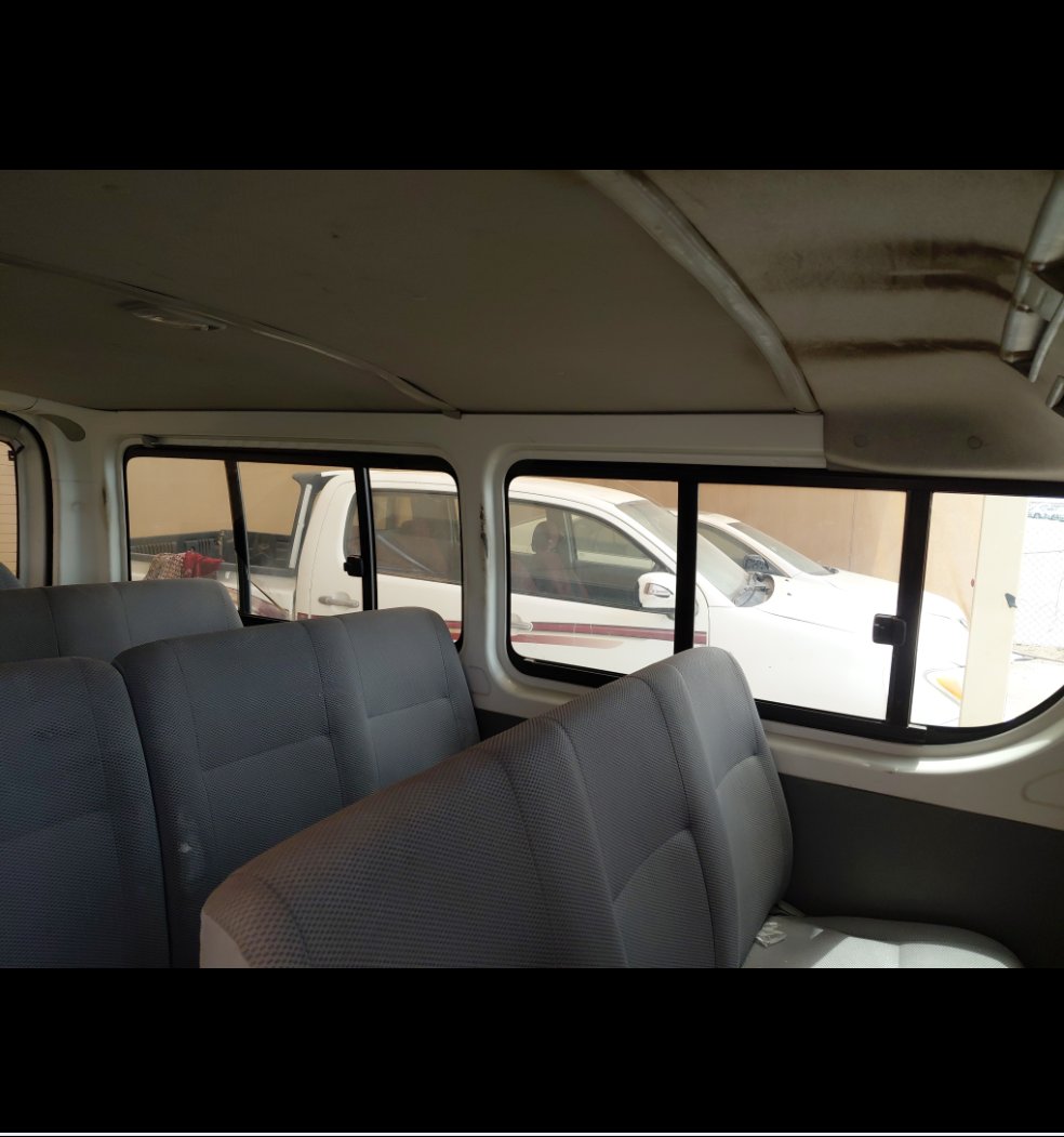 Toyota Hiace Bus  2010 image