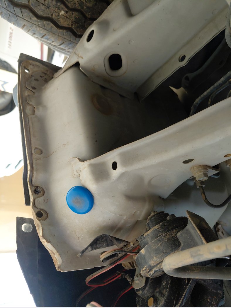 Toyota Hiace Bus  2010 image