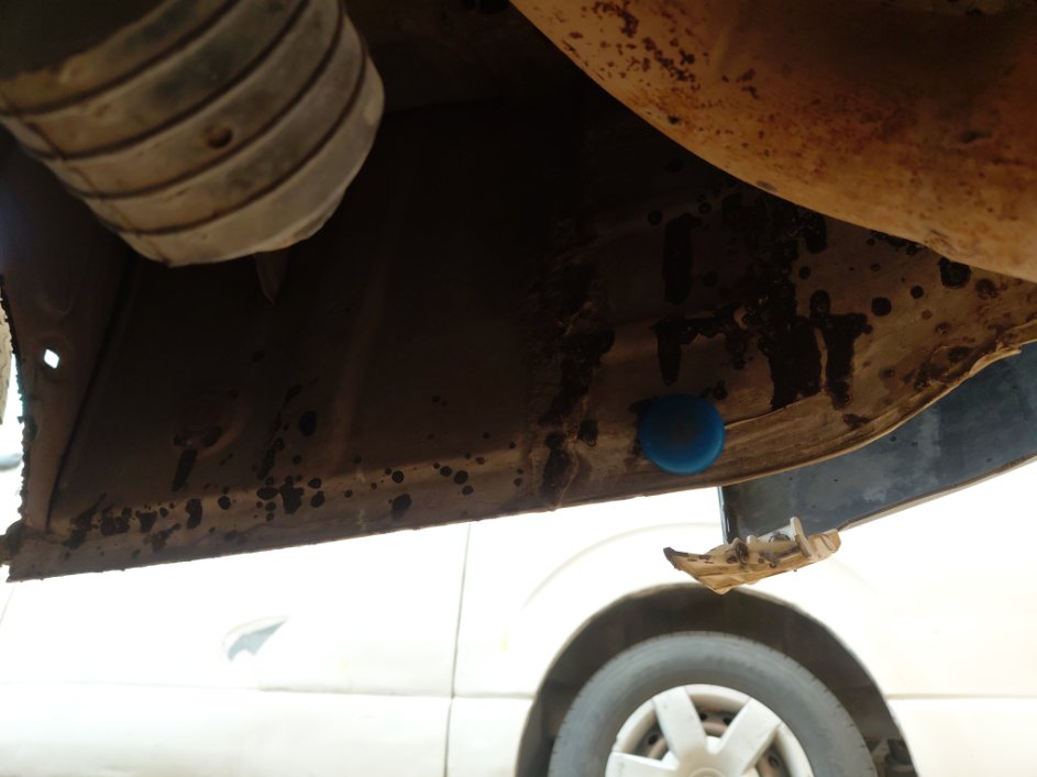 Toyota Hiace Bus  2010 image