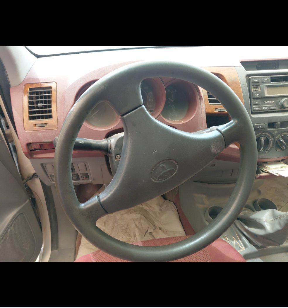 Toyota Hilux  2006 image