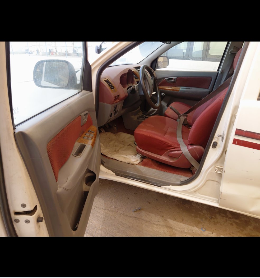 Toyota Hilux  2006 image