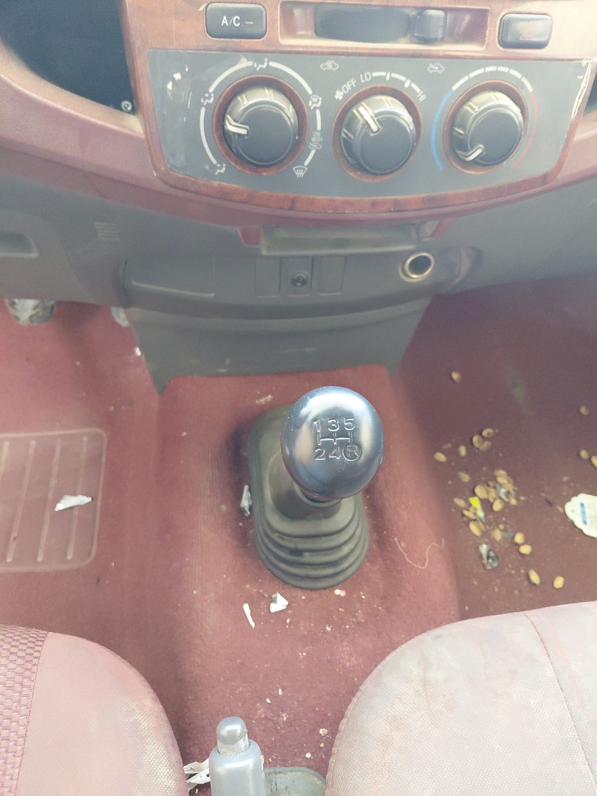 Toyota Hilux  2012 image