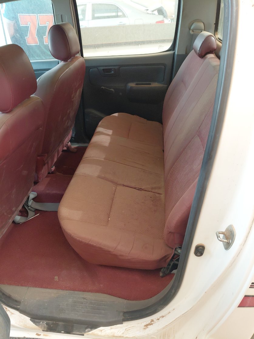 Toyota Hilux  2012 image