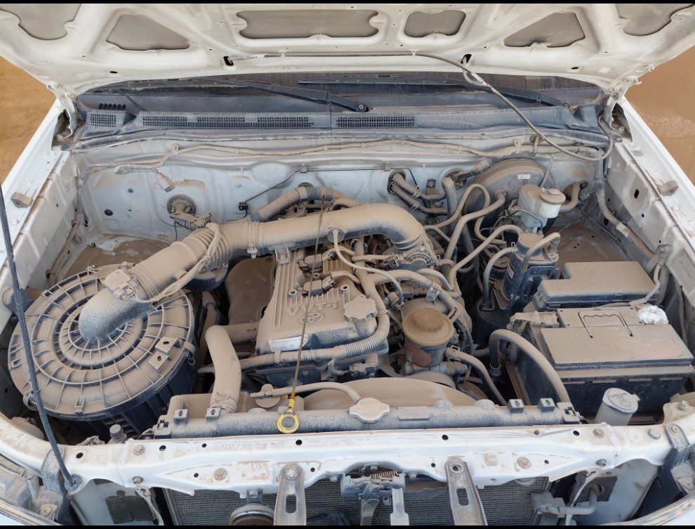 Toyota Hilux  2012 image