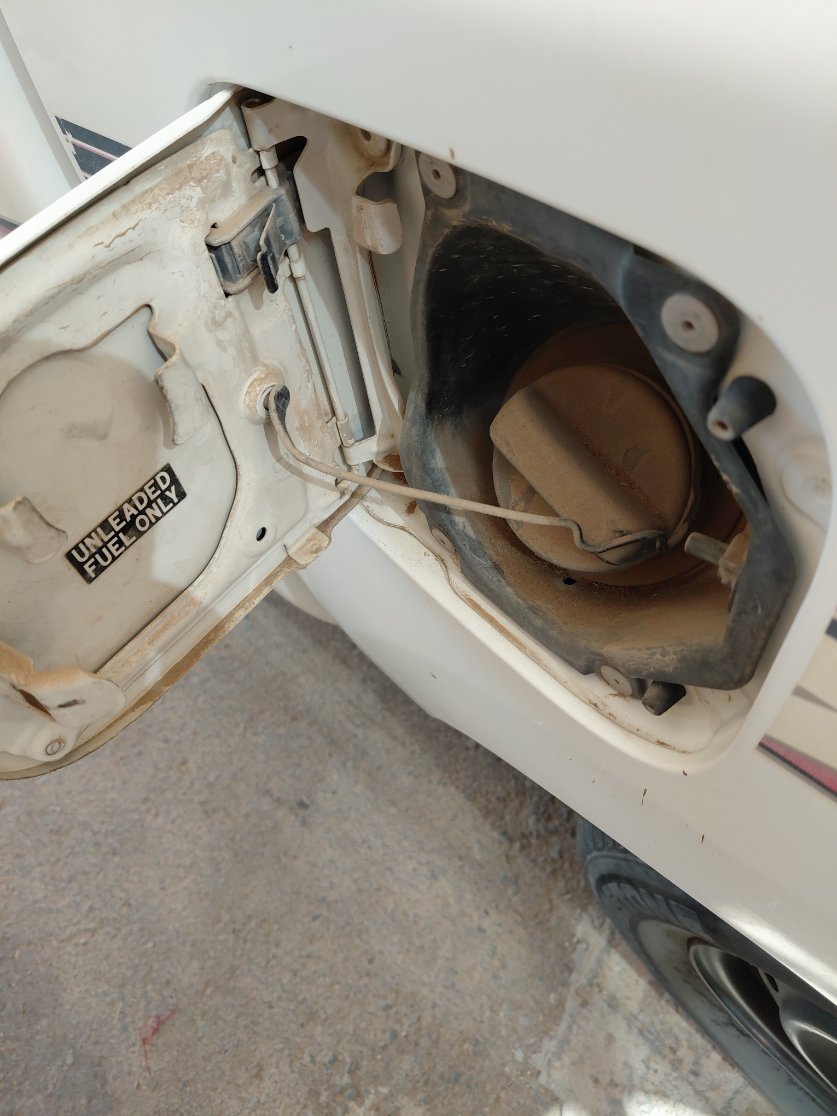 Toyota Hilux  2012 image