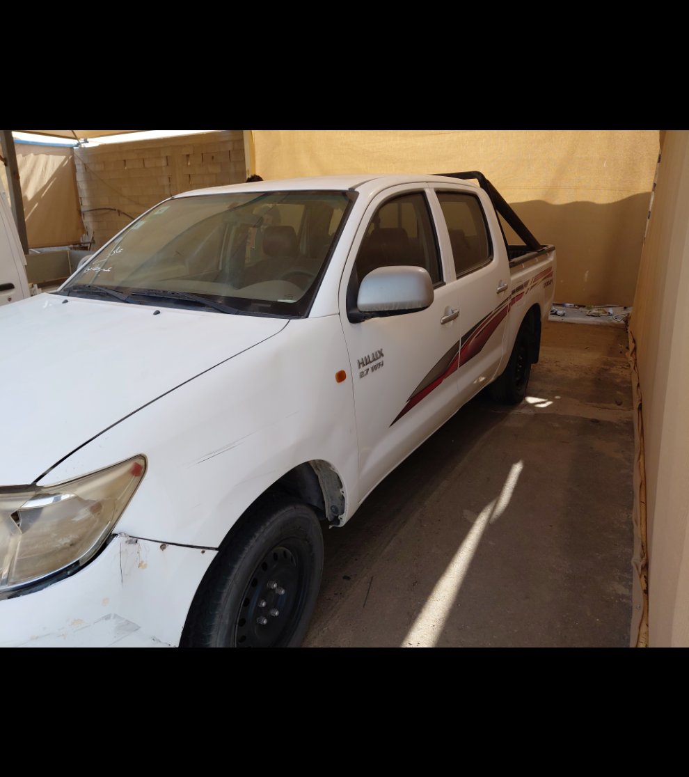 Toyota Hilux  2012 image