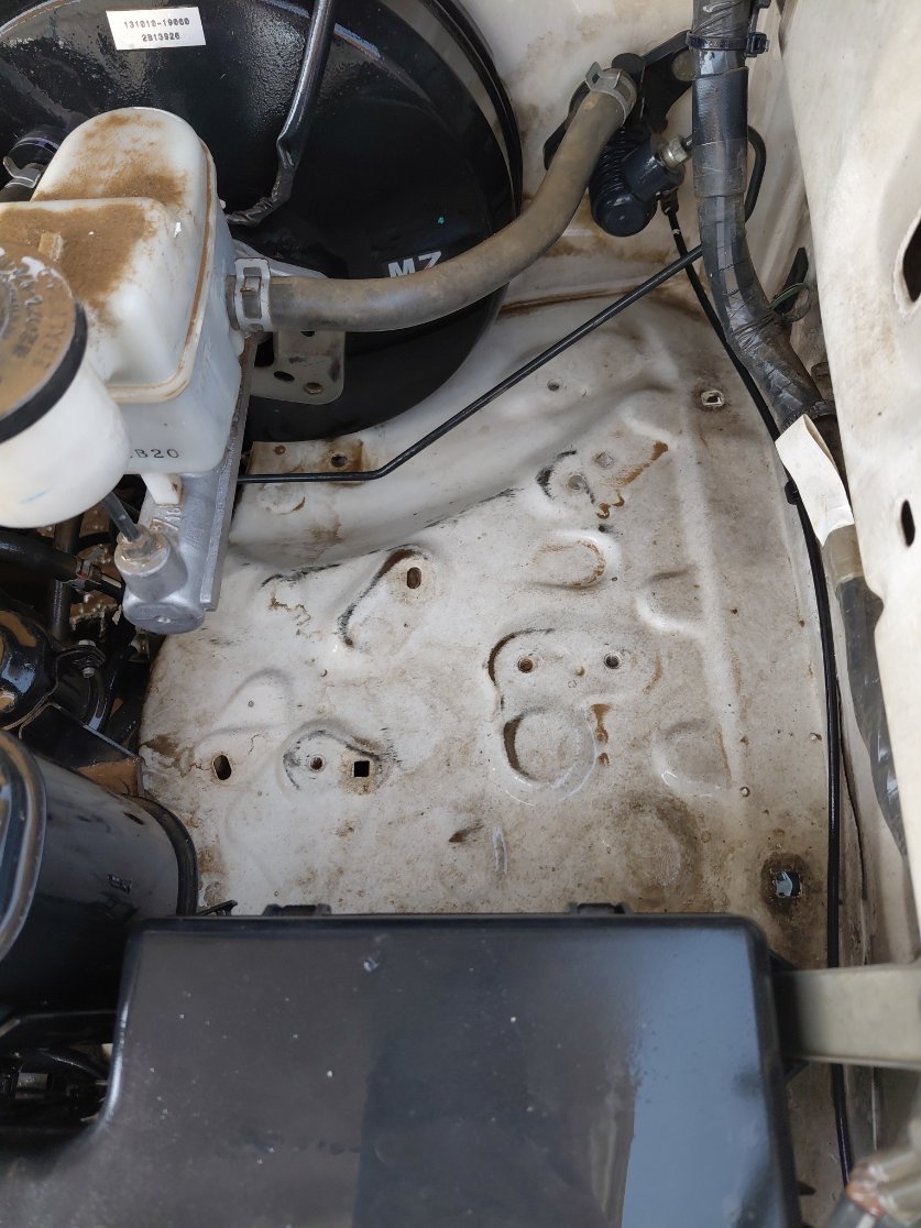 Toyota Hilux  2012 image