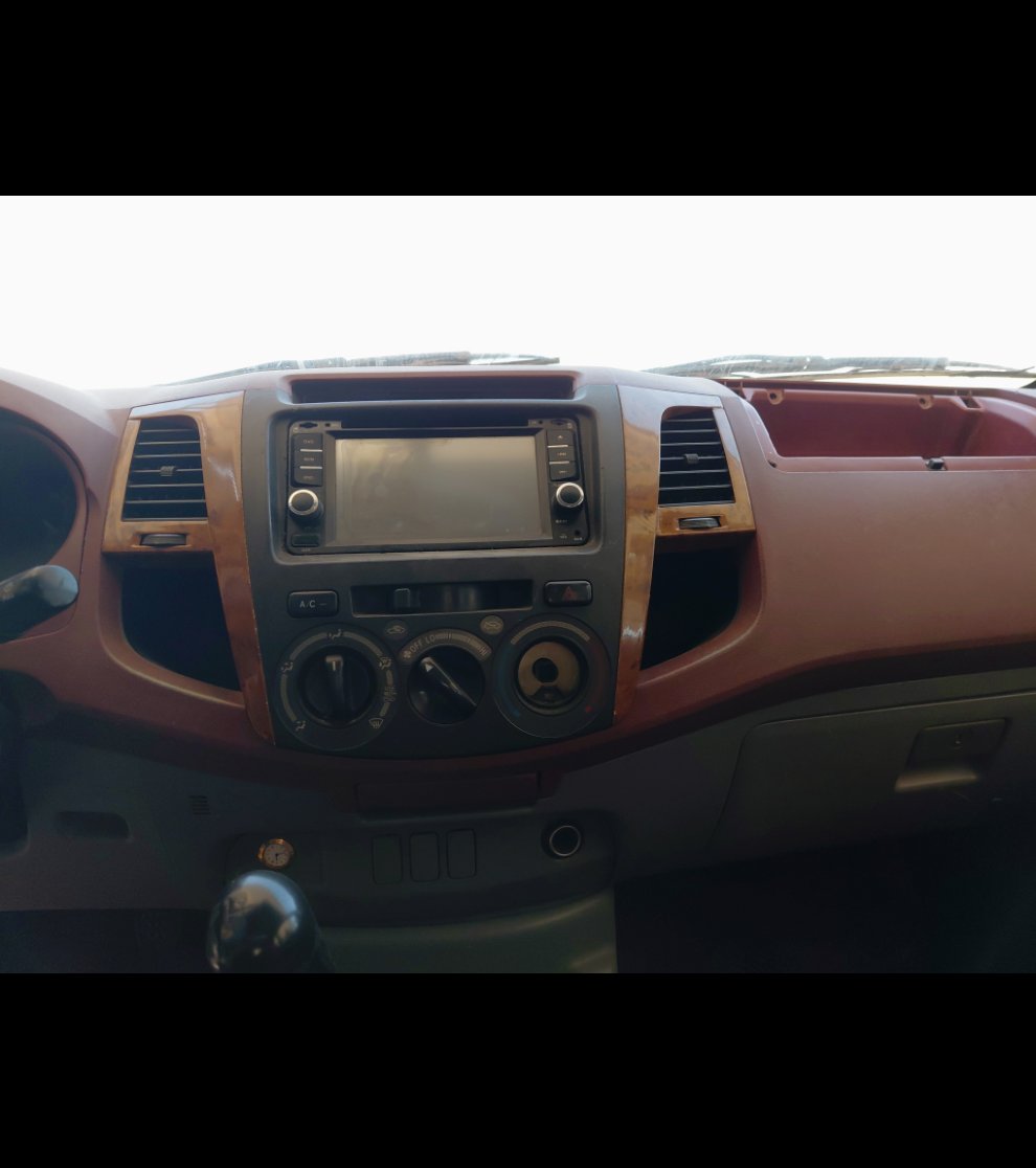 Toyota Hilux  2006 image