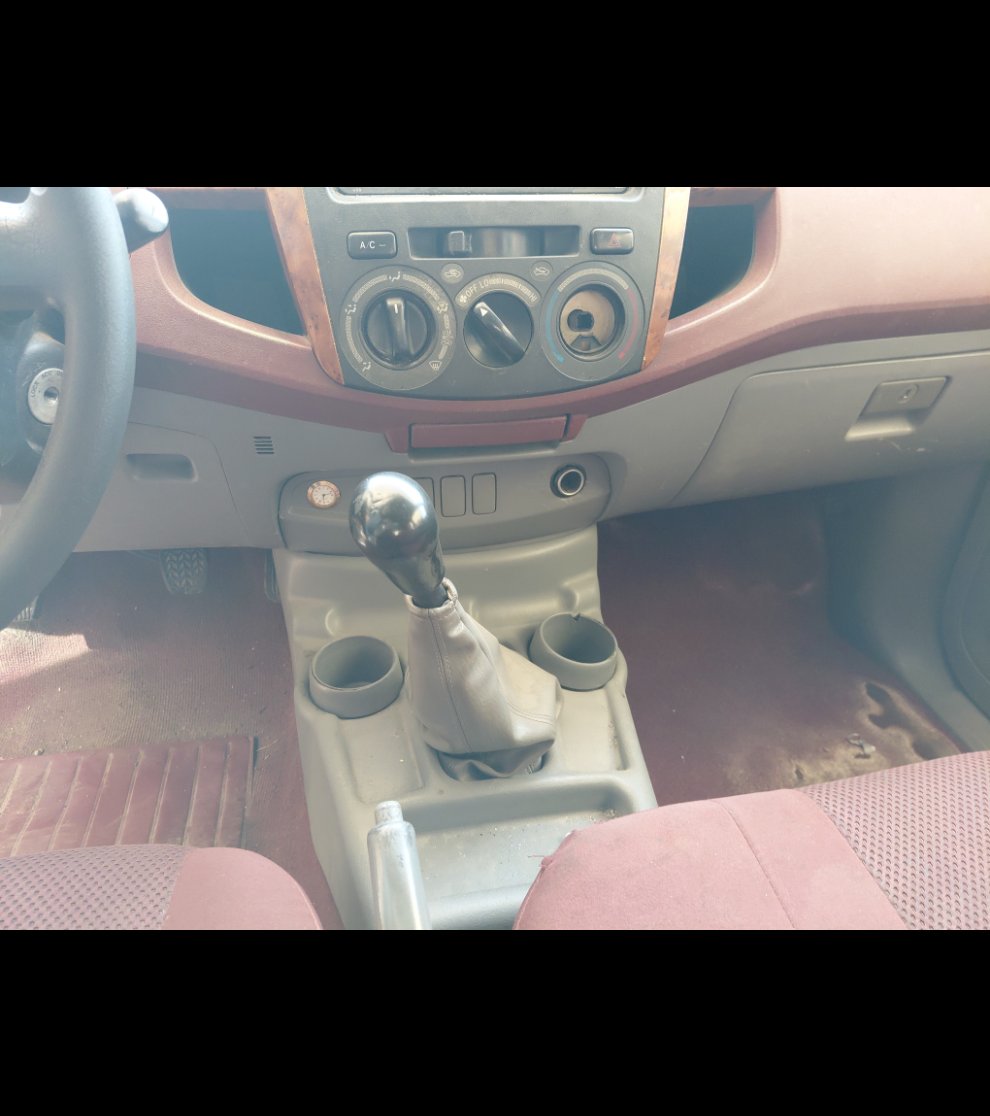 Toyota Hilux  2006 image