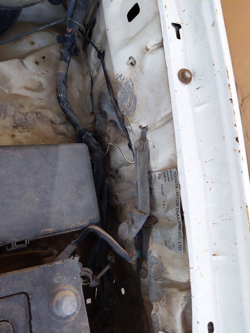 Toyota Hilux  2006 image