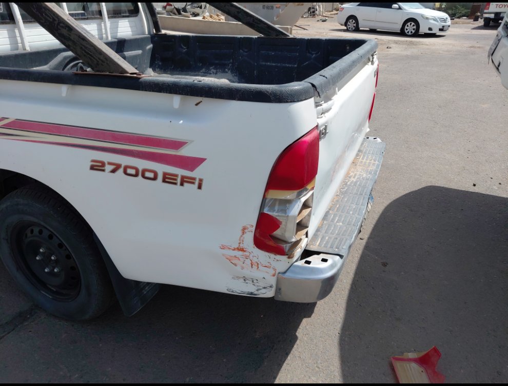 Toyota Hilux  2012 image