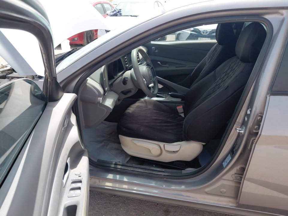 Hyundai Elantra GL 2023 image