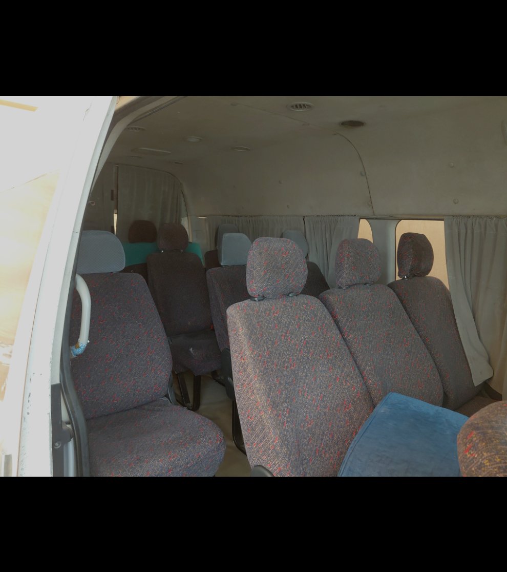 Toyota Hiace Bus  2011 image