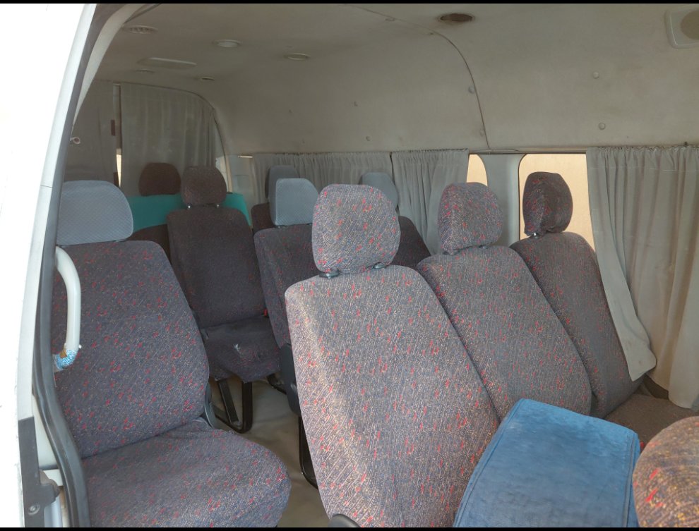 Toyota Hiace Bus  2011 image