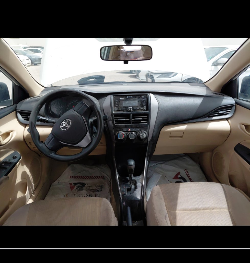 Toyota Yaris Y FLT 2021 image