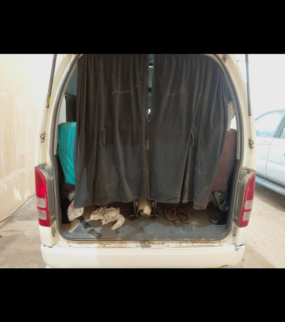 Toyota Hiace Bus  2011 image