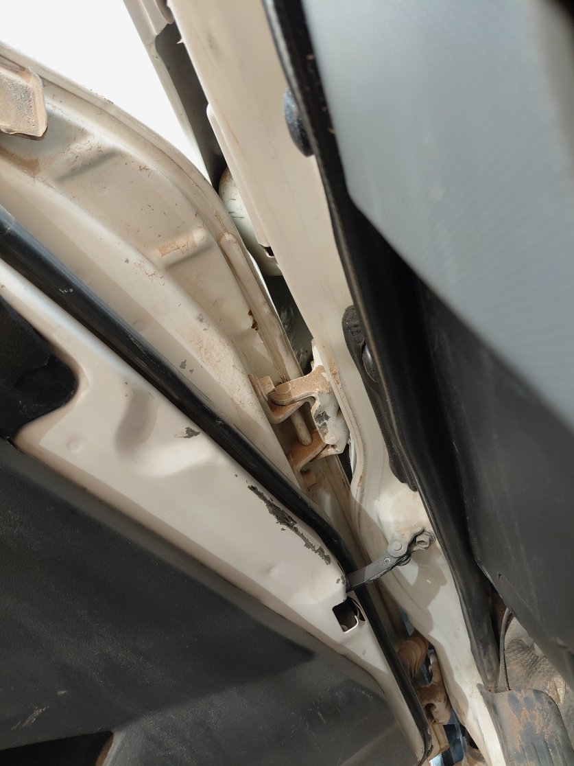 Toyota Hiace Bus  2011 image