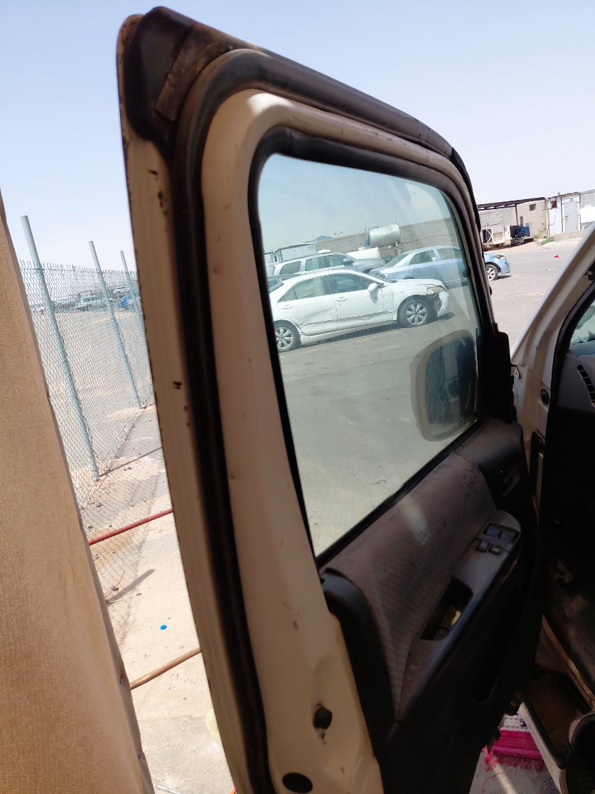 Toyota Hiace Bus  2011 image