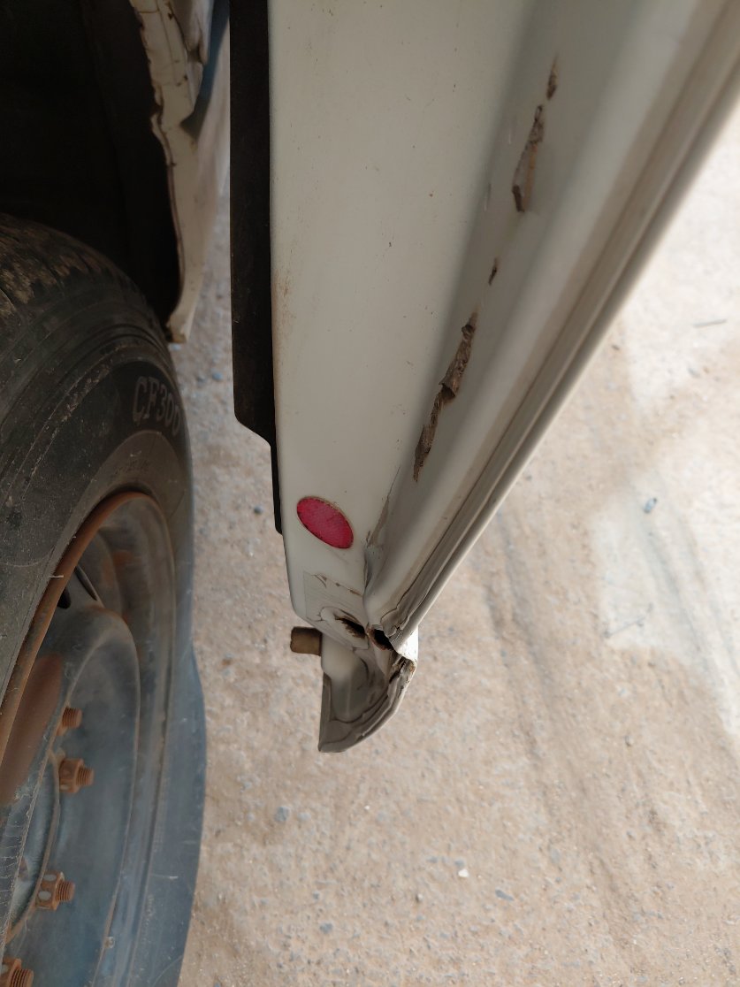 Toyota Hiace Bus  2011 image