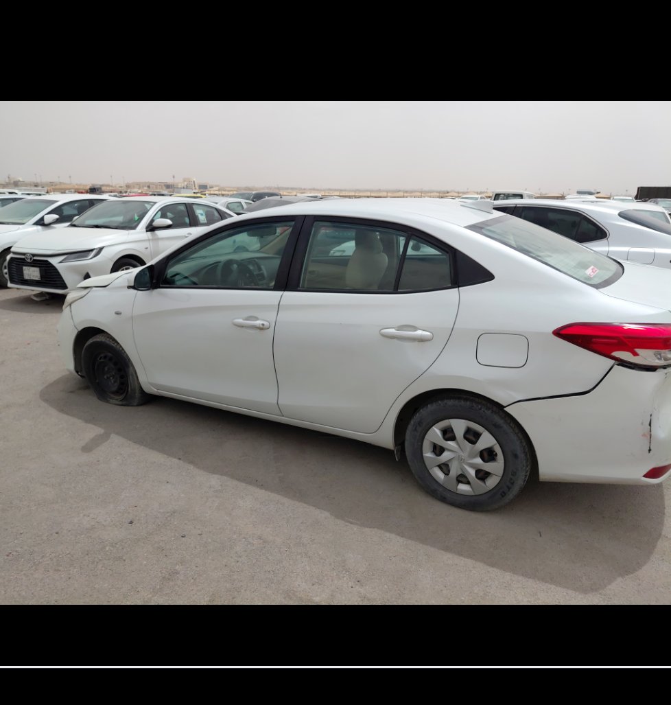 Toyota Yaris Y FLT 2021 image