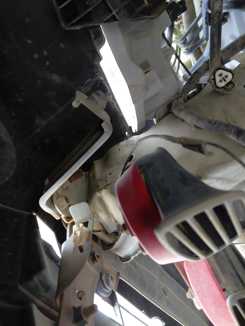 Toyota Hiace Bus  2011 image