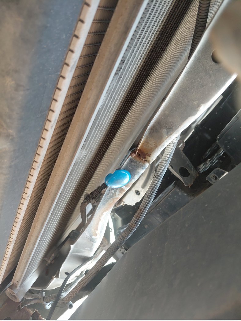 Toyota Hilux  2006 image