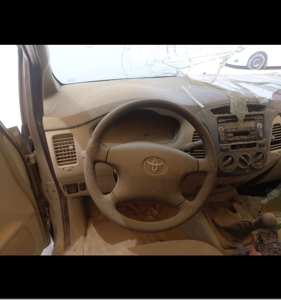 Toyota Innova  2011 image