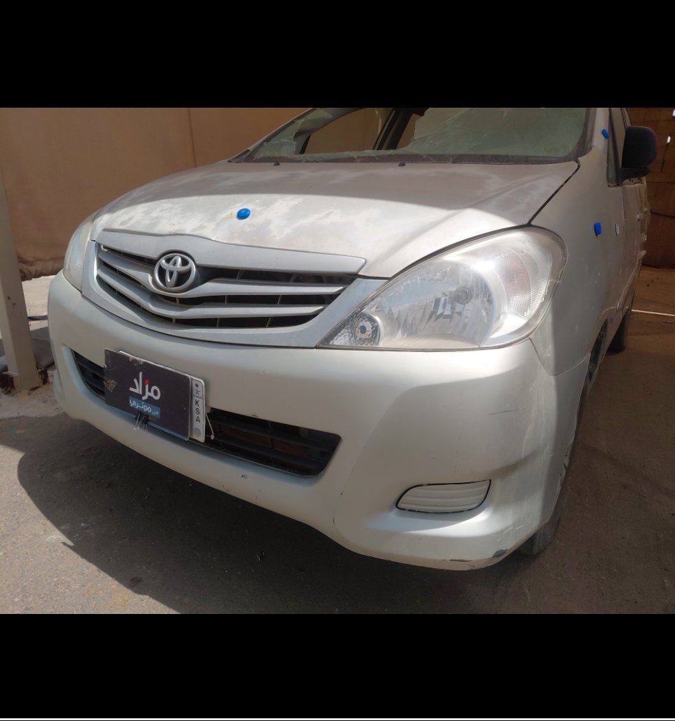 Toyota Innova  2011 image