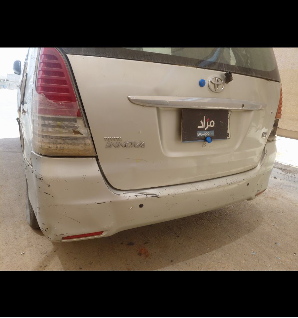 Toyota Innova  2011 image