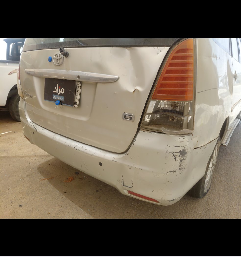 Toyota Innova  2011 image